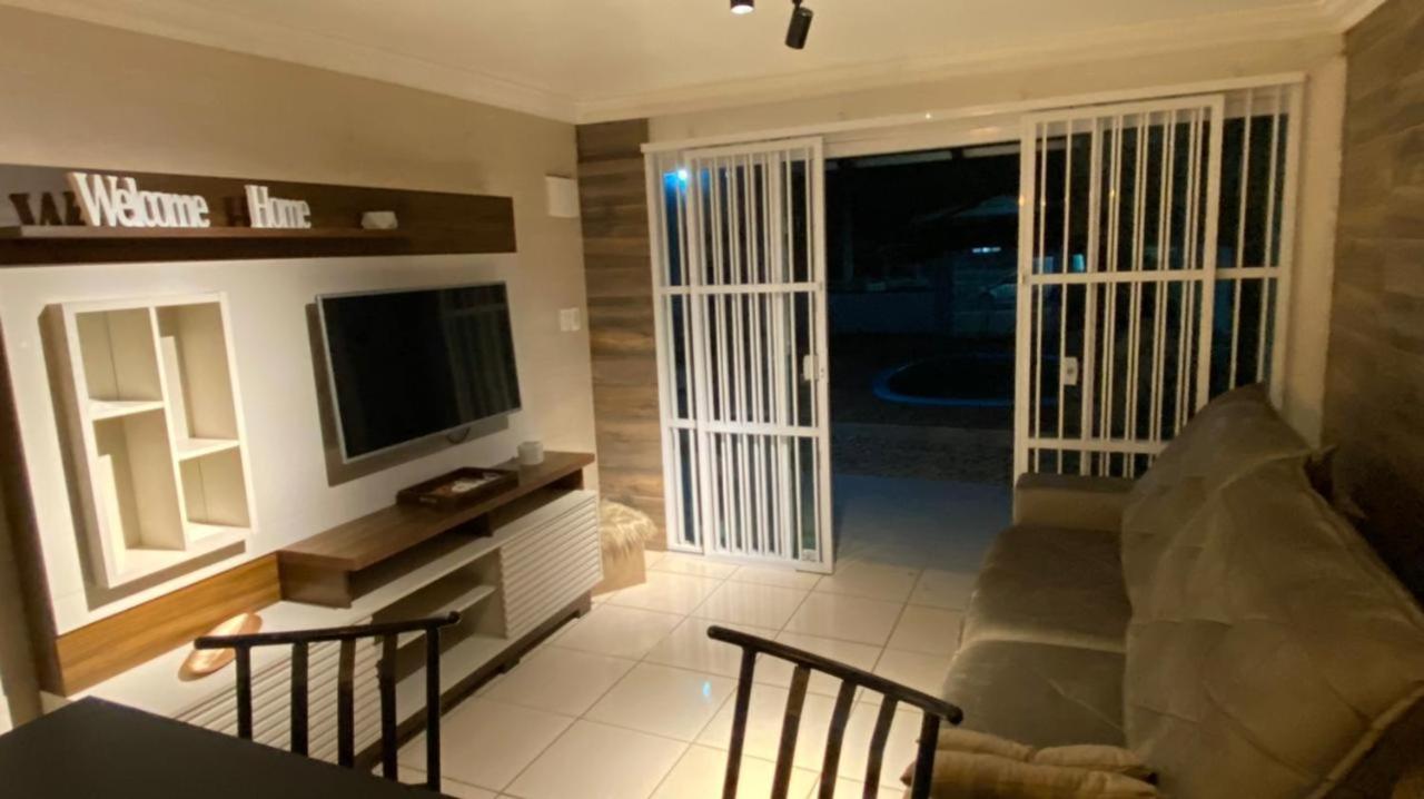 Casa De Praia Top! Beto Carrero, 500M Do Parque, Com Piscina E Sinuca, 1 Suite E 2 Quartos, 3Bwc, A 300M Da Praia, Churrasqueira E Estacionamento Privado Penha  Eksteriør billede